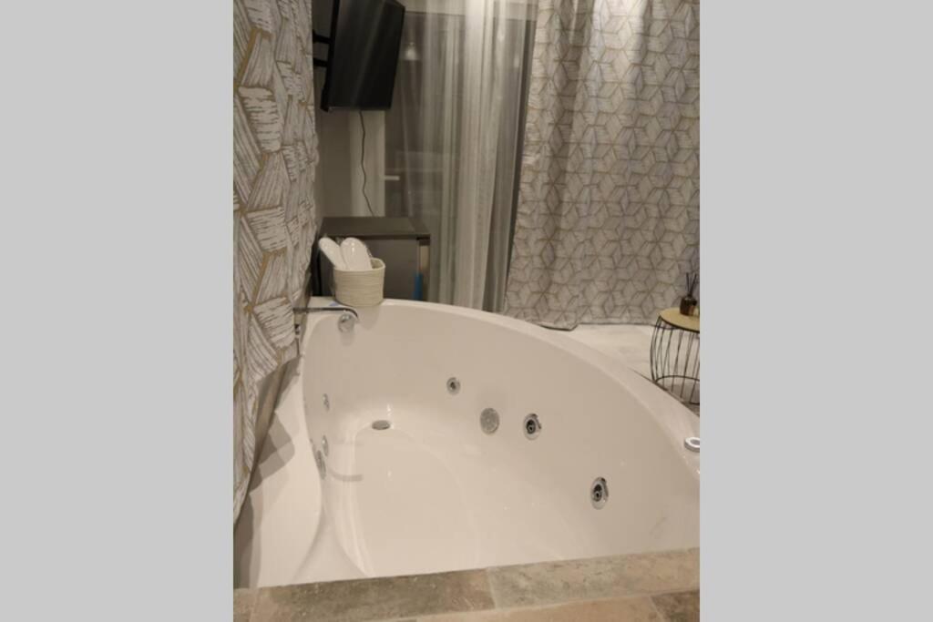 360° View Suites Tan Neápolis Zewnętrze zdjęcie